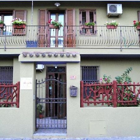 Domus Birdi Bed & Breakfast Orroli Exterior photo