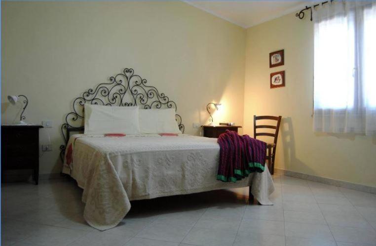 Domus Birdi Bed & Breakfast Orroli Exterior photo